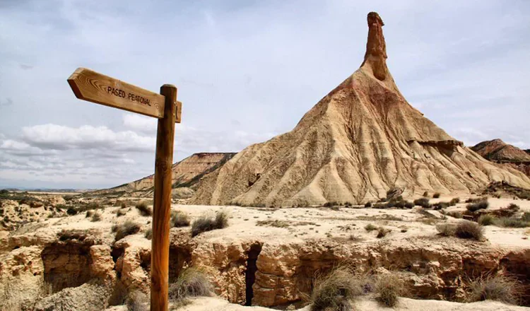 cartel paseo peatonal bardenas