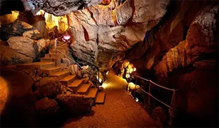 cueva m